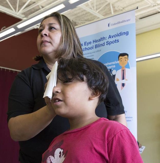 Prevent Blindness Texas employee administering screening